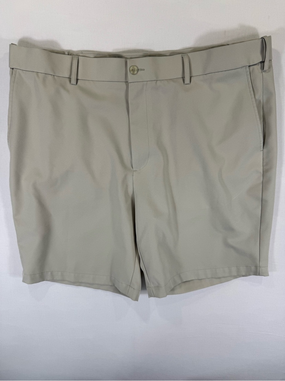 Grand Slam Men's Flat-Front Shorts in Light Beige